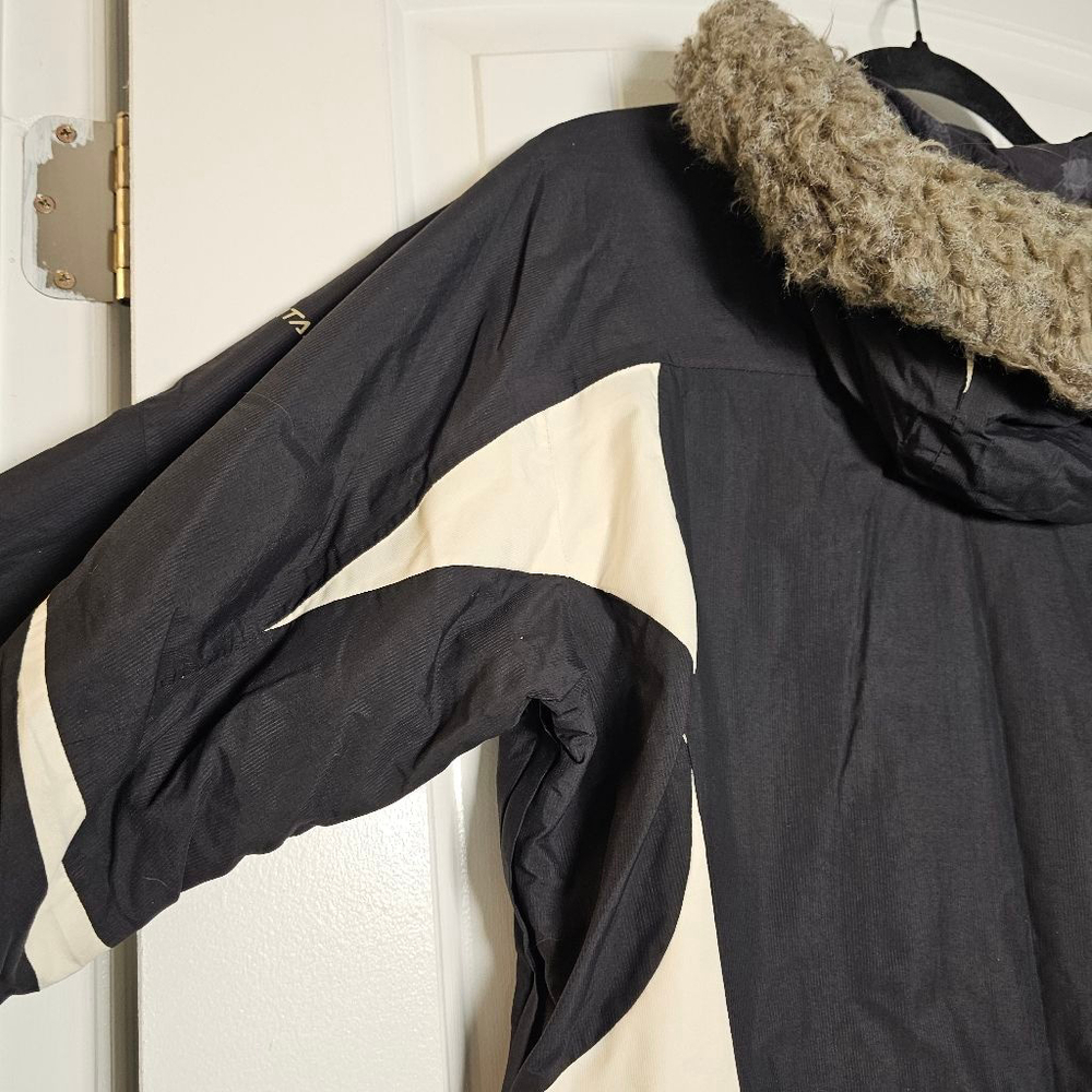 Columbia med lightweight black/cream winter jacket - Picture 9 of 12